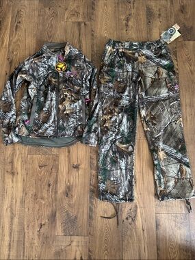 NWT ScentLok women’s jacket and pants set, size medium